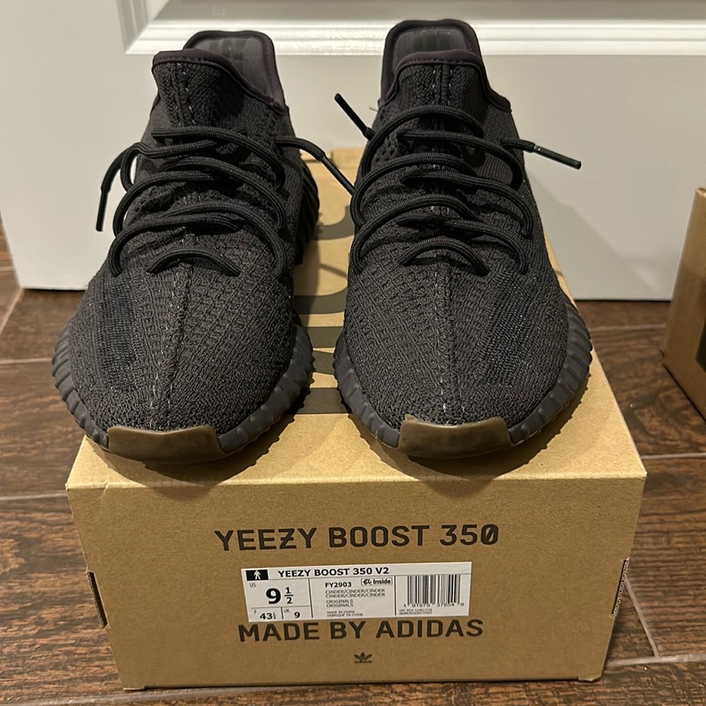 Yeezy boost 350 v2 cinder originals